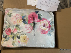 Barbara King Set of 2 Decorative Spring Pillows, Flower Pattern